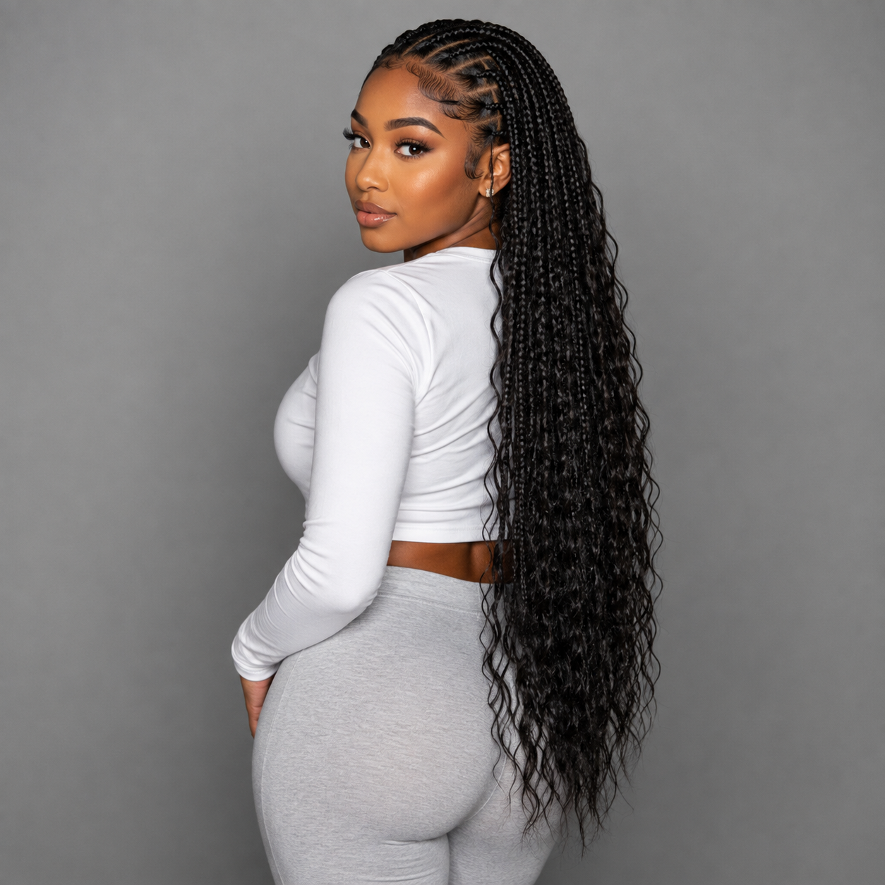NATURAL BLACK BODY WAVE RAW VIETNAMESE BULK HUMAN HAIR (Model in 24")